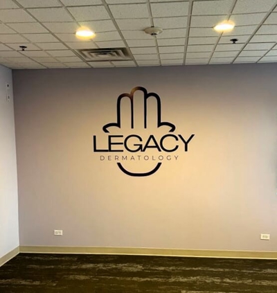 Custom Vinyl Lettering & Graphics Photo